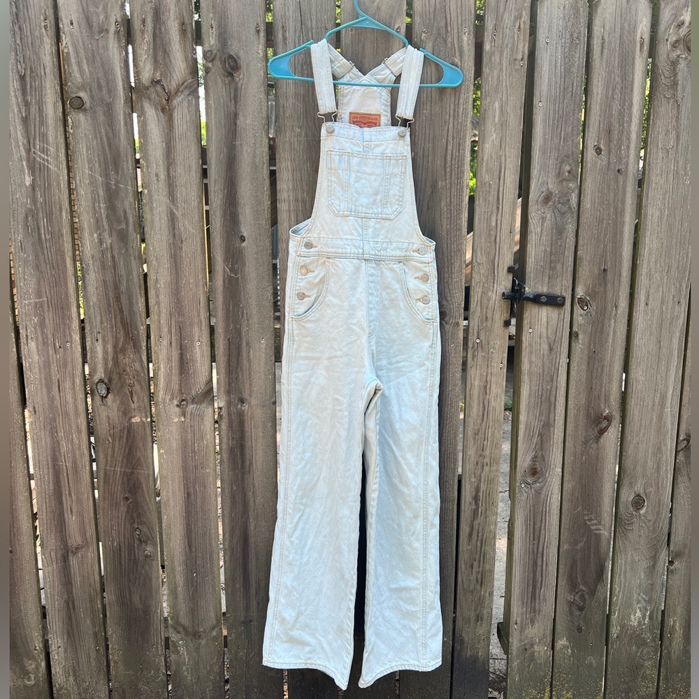 Levi’s light wash overalls